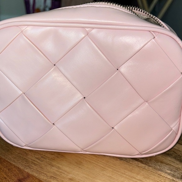 Pink Lily Woven Crossbody Bag with Patterned Strap - Picture 2 of 5